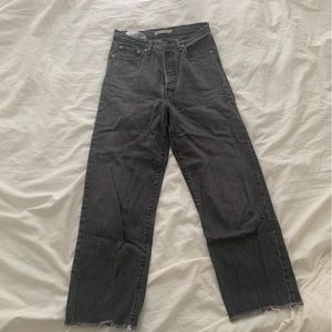 Levi’s straight cropped Jean